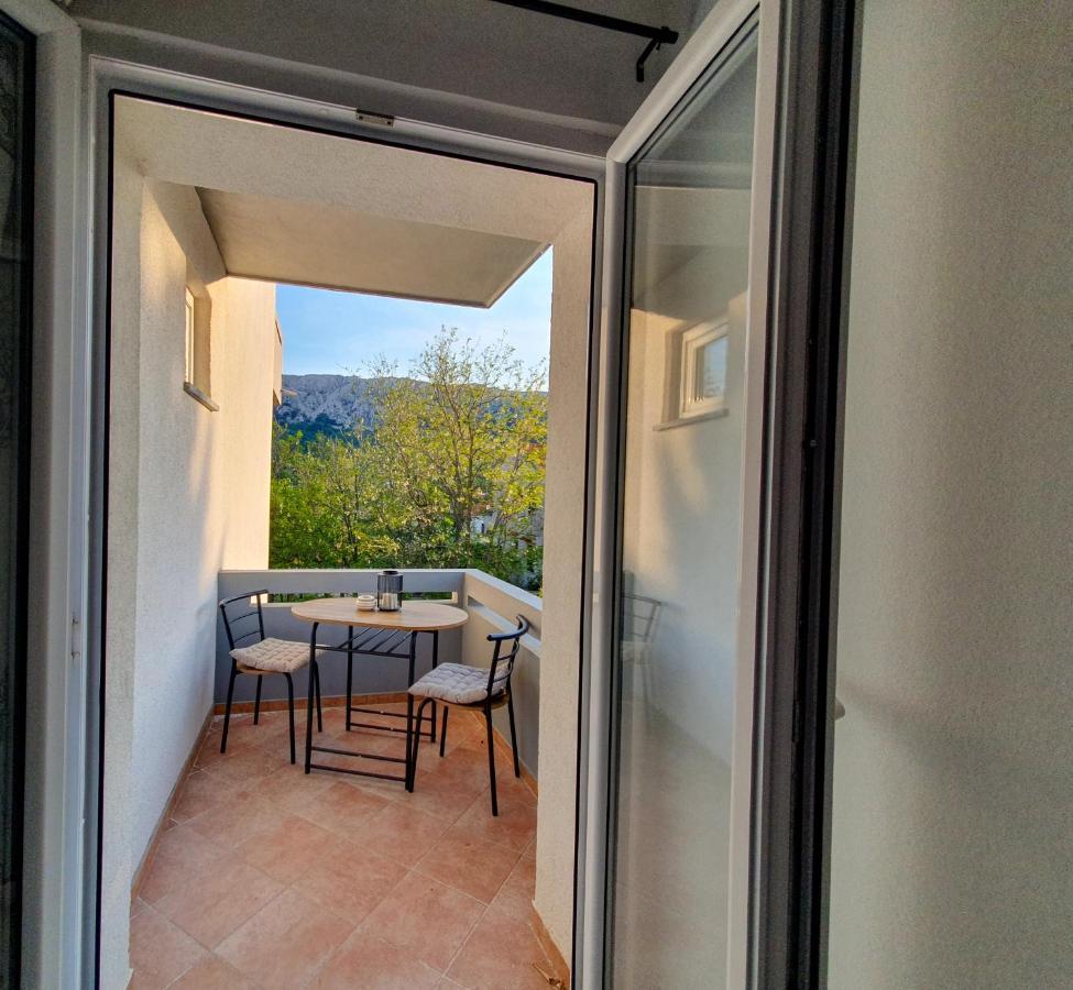 Apartments Mira Baška Екстериор снимка