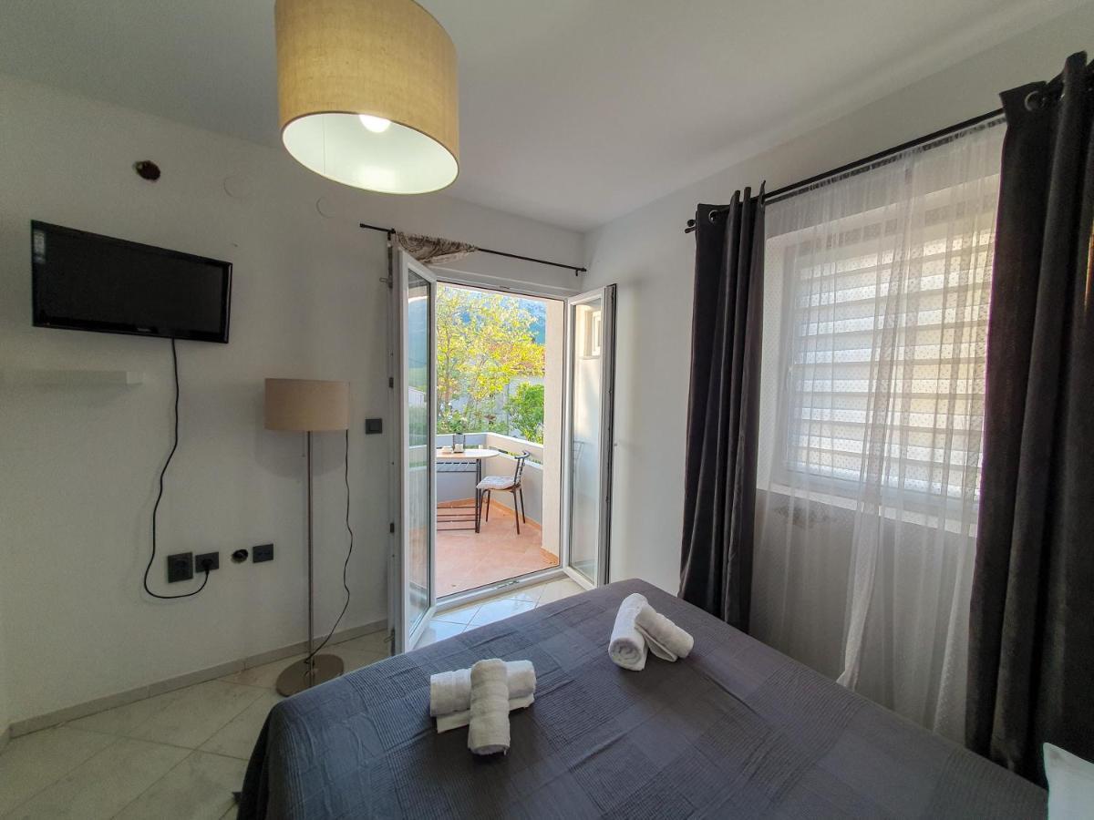 Apartments Mira Baška Екстериор снимка